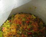 A picture of step 2 of Vermicelli pulao.