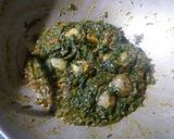 A picture of step 6 of Onion masala with palak gravy.