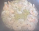 Foto del paso 2 de la receta: Pastas con Camarones al ajillo (suave)