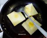 Foto langkah ke 6 dari resep Bread Toast Scrumble Egg & Strawberry Jam.