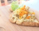 A picture of step 2 of Durian And Dried Apricot Sandwich.