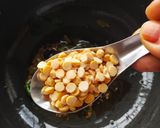 A picture of step 2 of Drumstick Curry.