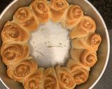 A picture of step 11 of Rose Bun pav.
