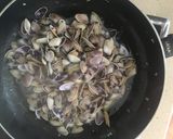 Foto del paso 4 de la receta Coquinas al ajillo