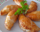 Foto del paso 3 de la receta: Empanadillas de hojaldre con pringá