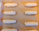 Szénhidrátcsökkentett kifli recept fázis 4 fotója