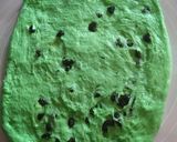 Foto langkah ke 4 dari resep Roti Tawar Pandan Kismis, Empuk dan Lembut Banget!.
