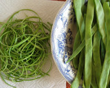 Foto del paso 1 de la receta: Judía verde con patata y ajos salteados