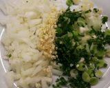 Foto del paso 3 de la receta: Pechugas de Pollo c/salsa de puerros cebollas y ajos