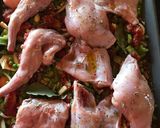 Foto del paso 2 de la receta: Conejo con verdura al horno