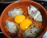Foto del paso 5 de la receta: Huevos al horno con brócoli, alcachofas y bacon