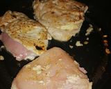 Foto del paso 3 de la receta: Milanesa de pollo Rellena de Jamón con crema de queso 🤤🧂