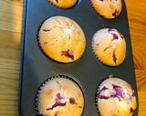 Epres muffin 🍓🧁 recept fázis 4 fotója
