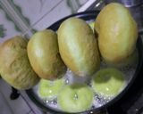 Foto langkah ke 6 dari resep 68. Donat Pandan Lembut.