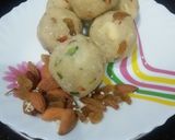 A picture of step 5 of Rava Ladoo.