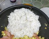 Foto langkah ke 3 dari resep Nasi Goreng Minyak Wijen.