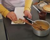 صورة لخطوة 2 من وصفة الكريب بنكهات مختلفة