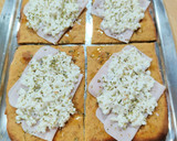 Foto del paso 5 de la receta: Tosta de harina de garbanzo con pavo y queso cottage
