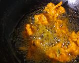 A picture of step 5 of Gobhi Pakore.