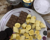 A picture of step 1 of Oreo and Banana Shake.