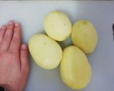 Foto del paso 1 de la receta: Tortilla de patatas y calabacín