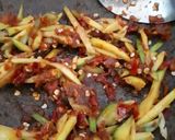 Foto langkah ke 1 dari resep Sambal mangga.