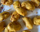 A picture of step 3 of Baked vada pau.