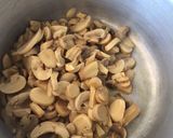 Foto del paso 1 de la receta: Salsa de pollo y champiñones