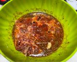 Foto del paso 1 de la receta: Bondiola de cerdo adobada al horno con verduras
