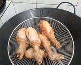 Foto langkah ke 2 dari resep Ayam Kecap Bawang Bombay.