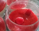 Foto del paso 5 de la receta: Crema de chocolate blanco con puré de frambuesas en MCC o a mano