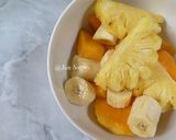 Foto langkah ke 1 dari resep Monday Yellow Smoothie.