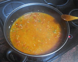Foto del paso 5 de la receta: Habichuelas compuestas con carne de cochino, papas fritas y huevo duro