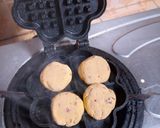 Foto langkah ke 3 dari resep Waffle Ubi Tanpa Tepung.