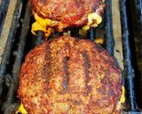 A picture of step 7 of Mike's EZ Juicy Lucy's.
