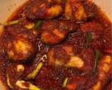 Foto langkah ke 4 dari resep Ayam Masak Merah Khas Malaysia.