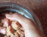 A picture of step 2 of Soya vadi pakoda.