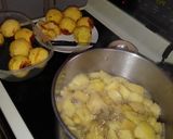 A picture of step 1 of Homemade Classic Cinnamon Applesauce.