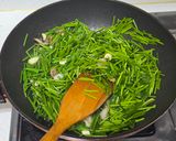 五花肉炒水蓮的食譜步驟3照片