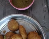 A picture of step 4 of Aloo ki tikki.