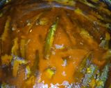A picture of step 4 of Beef Ladyfinger curry.