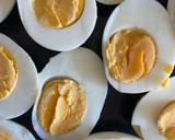 Foto del paso 5 de la receta: Huevos Rellenos Estilo Oriental 🥚🥢