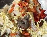 Foto langkah ke 3 dari resep Tumis Wortel Sawi.