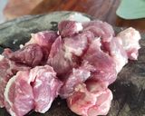 รูปขั้นตอนการทำที่ 1 ของ ผัดกะหล่ำปลีหมูวุ้นเส้น