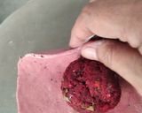 A picture of step 8 of Stuffed Beetroot Paratha.