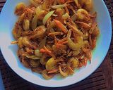 Gambar langkah 5 resipi Udang Kertas Goreng Kunyit 🍤🥗.