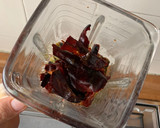 Foto del paso 3 de la receta: Salsa asada (chile guajillo, tomates y jitomates)