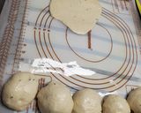 A picture of step 3 of Greek Pita Bread.