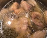 Húsleves csirkehusiból recept fázis 2 fotója
