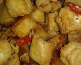 Foto langkah ke 6 dari resep Tahu goreng Asin Pedas.